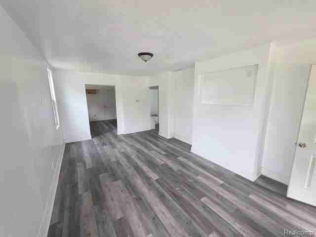 4081 Western St - Photo 3 of 12