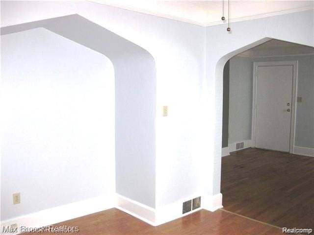 1247 Franklin Rd - Photo 5 of 13