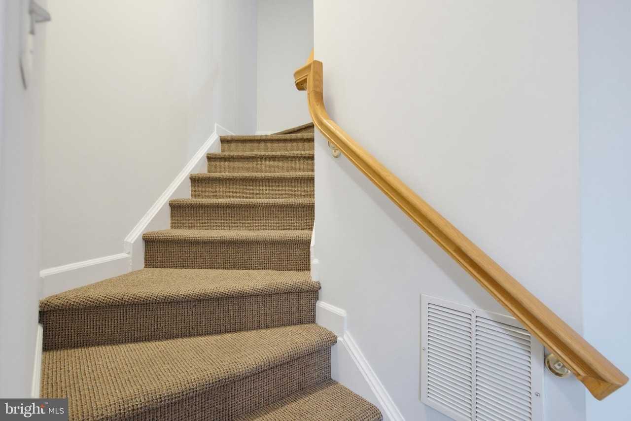 5822 Pearson Ln - Photo 6 of 32