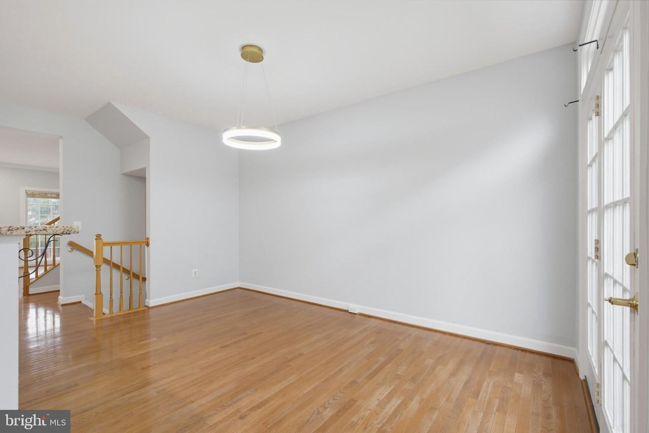 5822 Pearson Ln - Photo 7 of 32