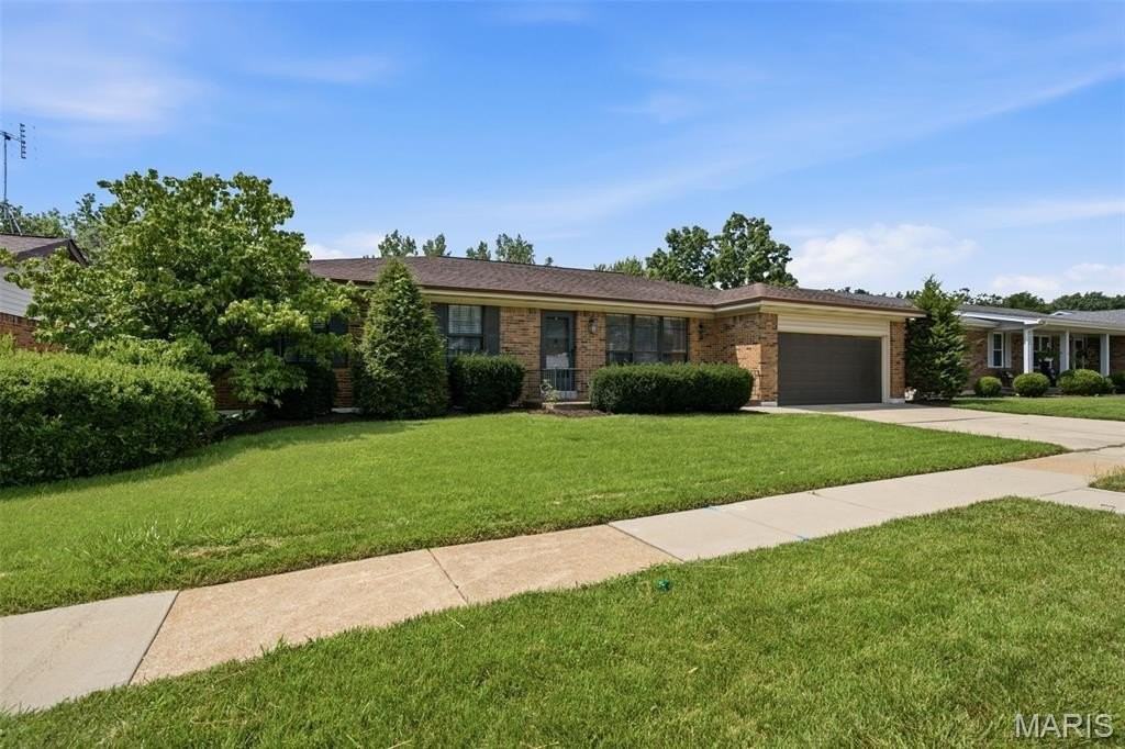 4874 Vermilion Dr - Photo 2 of 46