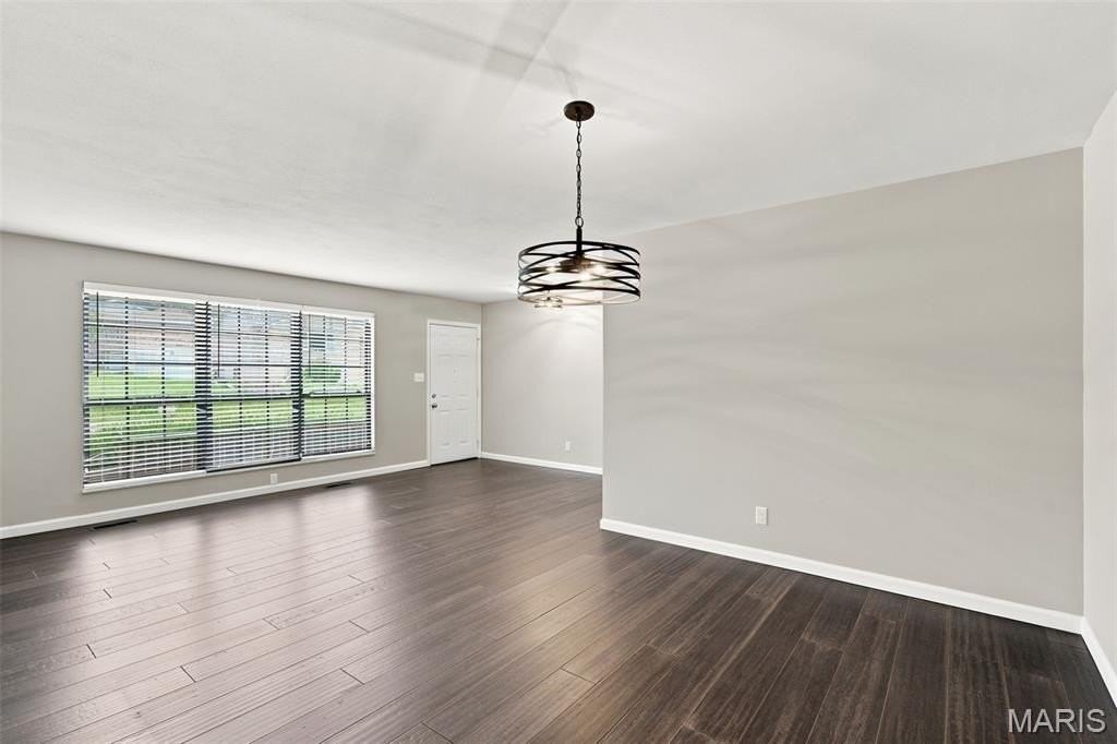 4874 Vermilion Dr - Photo 6 of 46
