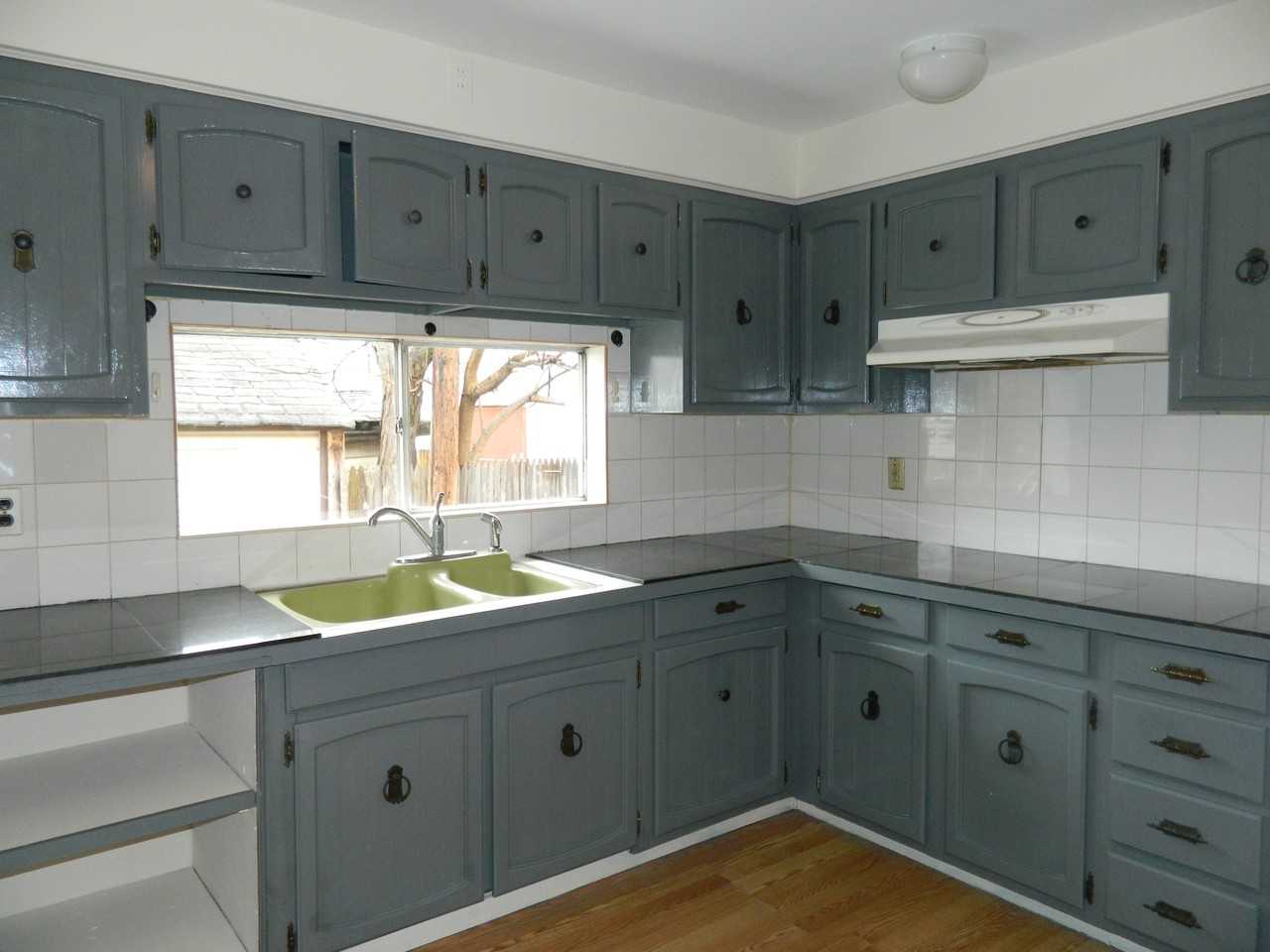 85 N Forest Ave - Photo 3 of 4