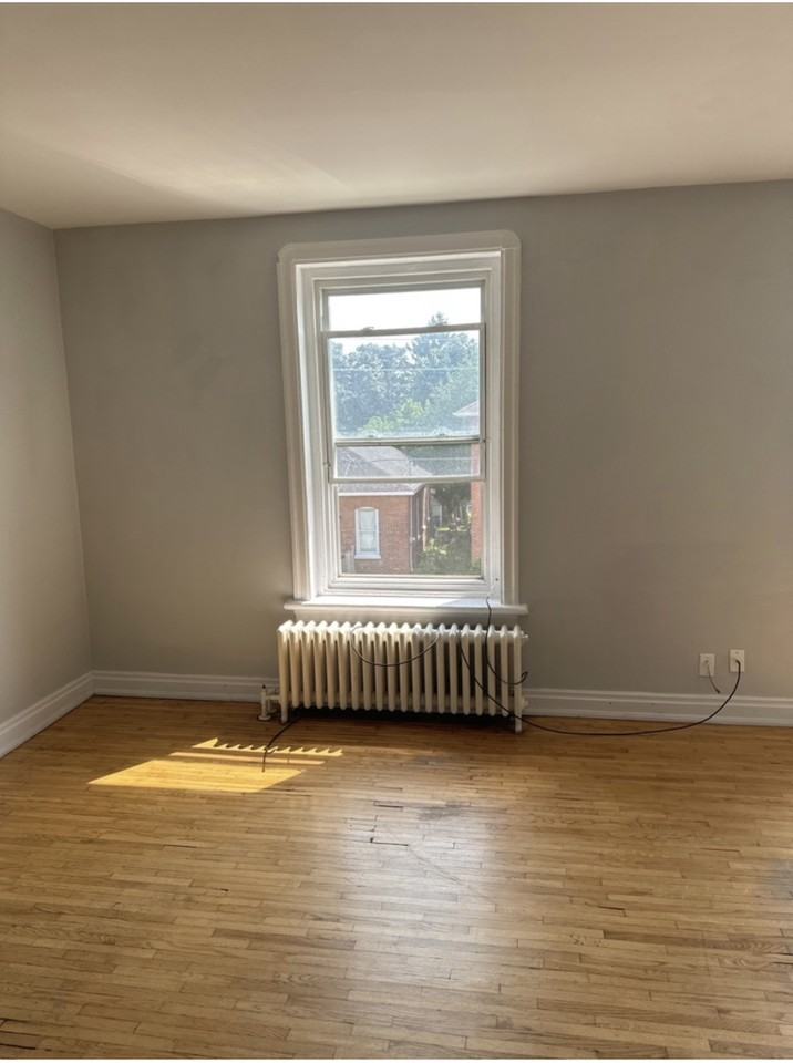 146 King St E - Photo 6 of 8