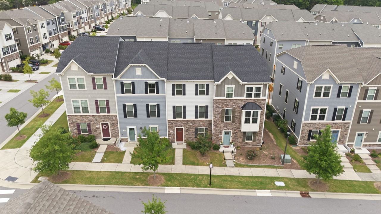 707 Channing Park Cir #1 - Photo 5 of 50