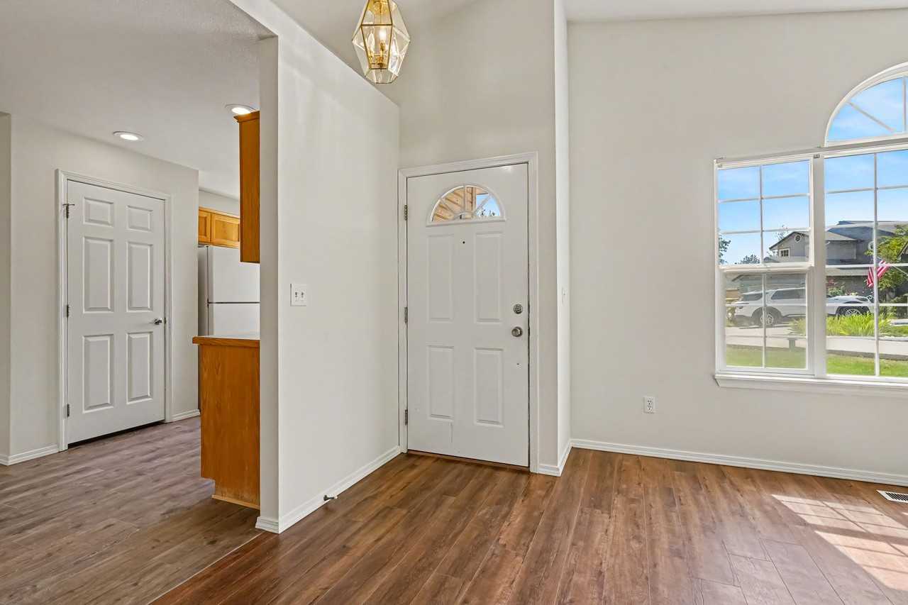 2463 N Stone Pl #1 - Photo 3 of 28