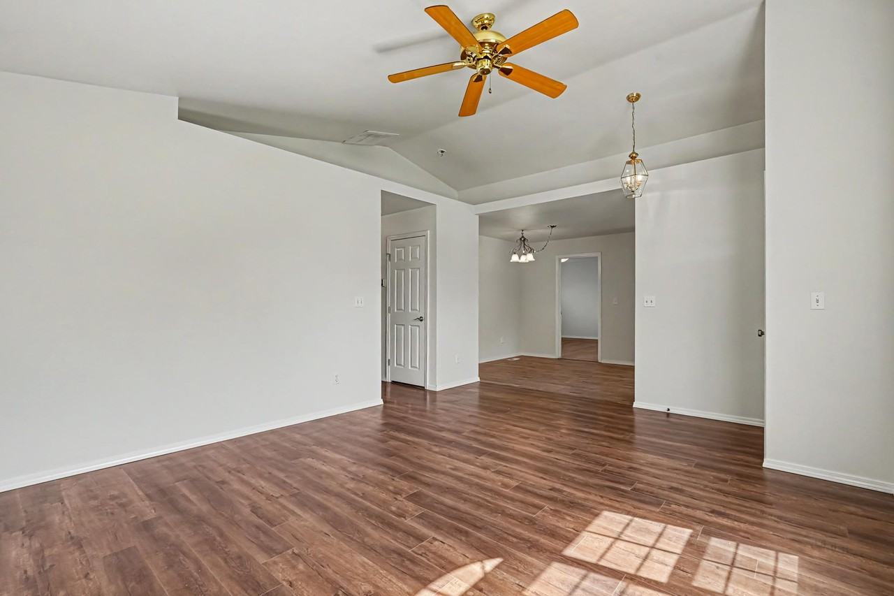 2463 N Stone Pl #1 - Photo 6 of 28