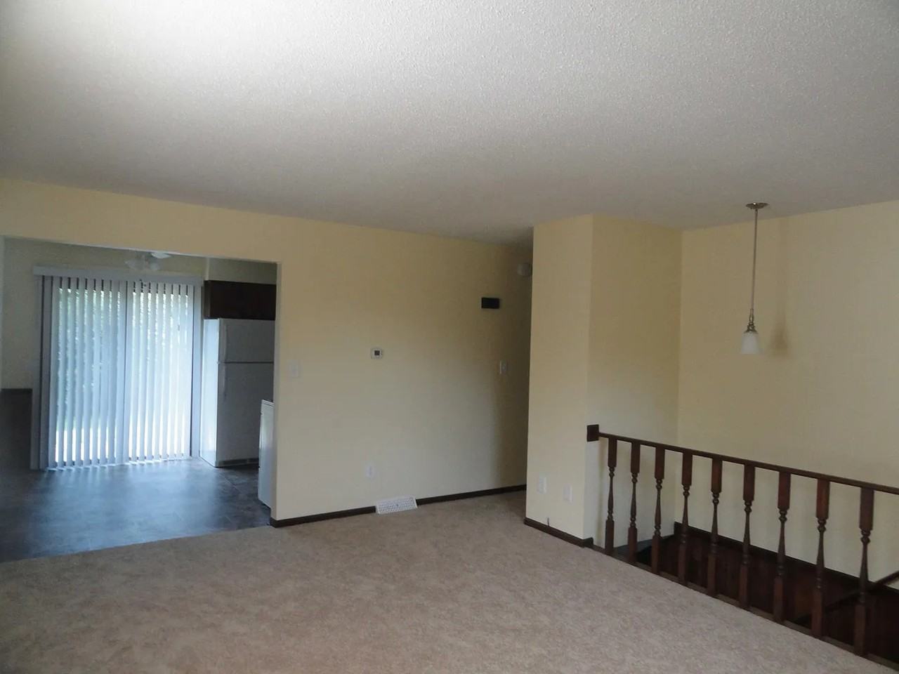 2512 Ridgefield Dr Ne #1 - Photo 4 of 22