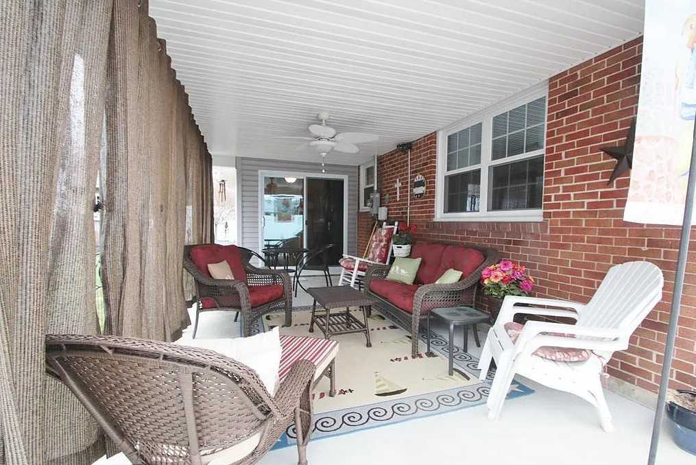 1912 Fairland Ave #1 - Photo 5 of 38