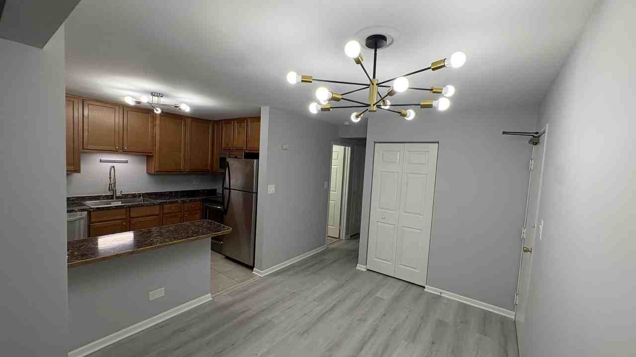 1316 Geneva Dr #2a - Photo 2 of 9