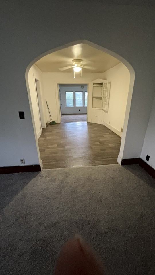 1005 E Whitmer St - Photo 3 of 4
