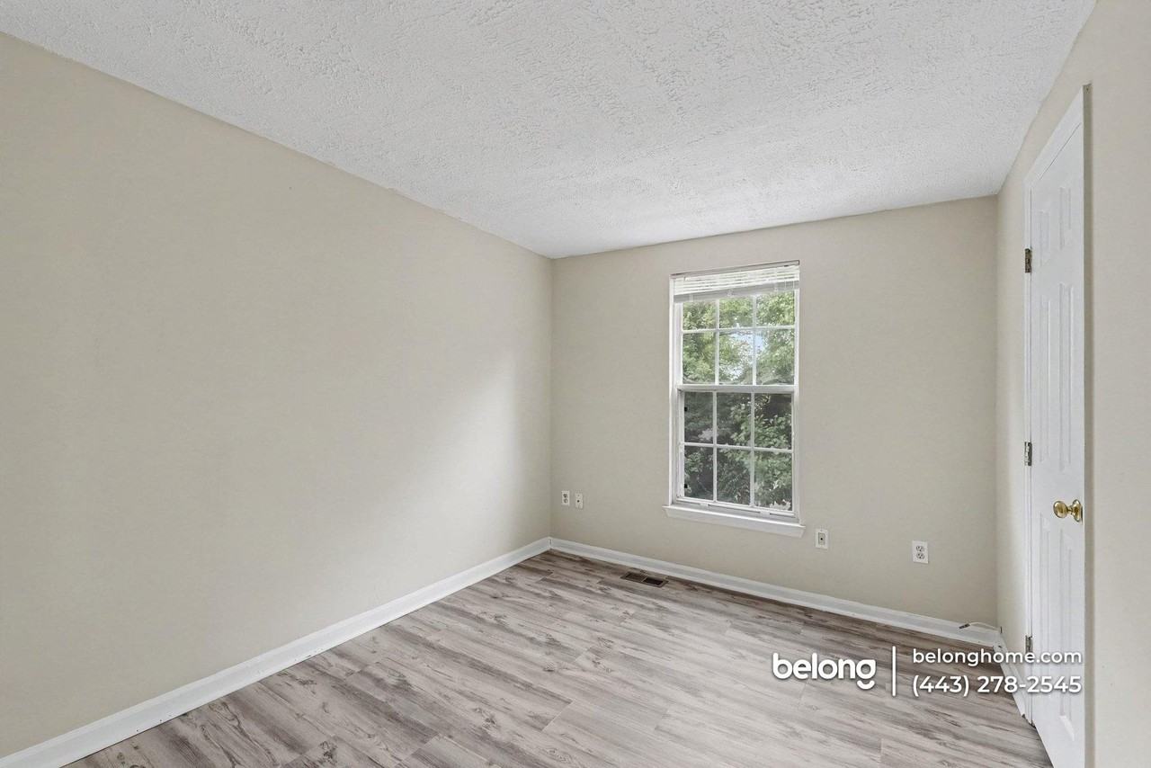 8918 Pembrook Woods - Photo 7 of 15