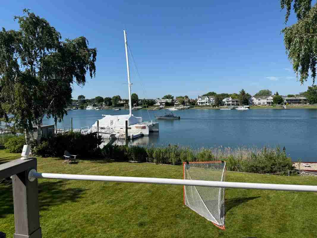 28 Surf Rd - Photo 3 of 20
