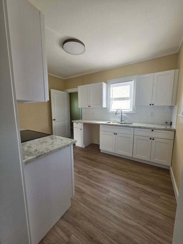 700 Burleson St - Photo 4 of 8