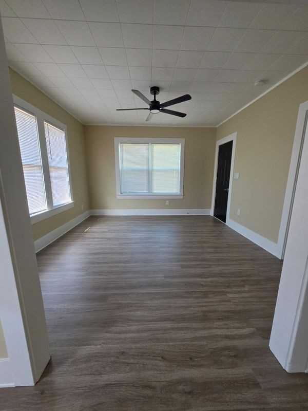 700 Burleson St - Photo 5 of 8