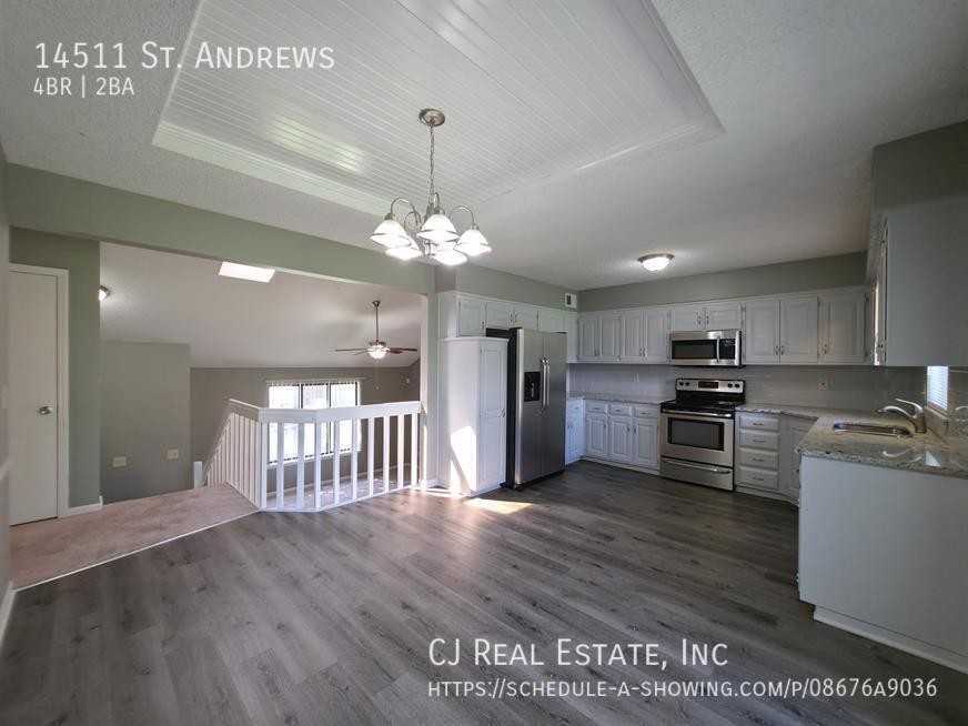 14511 Saint Andrews Dr - Photo 3 of 11