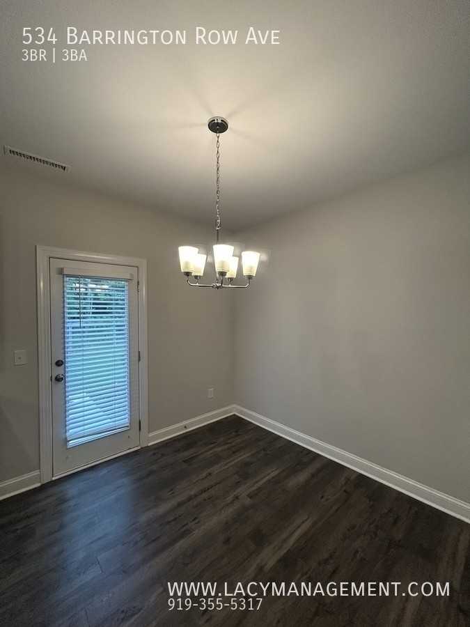 534 Barrington Row Ave - Photo 4 of 17
