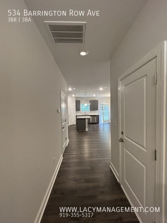 534 Barrington Row Ave - Photo 7 of 17