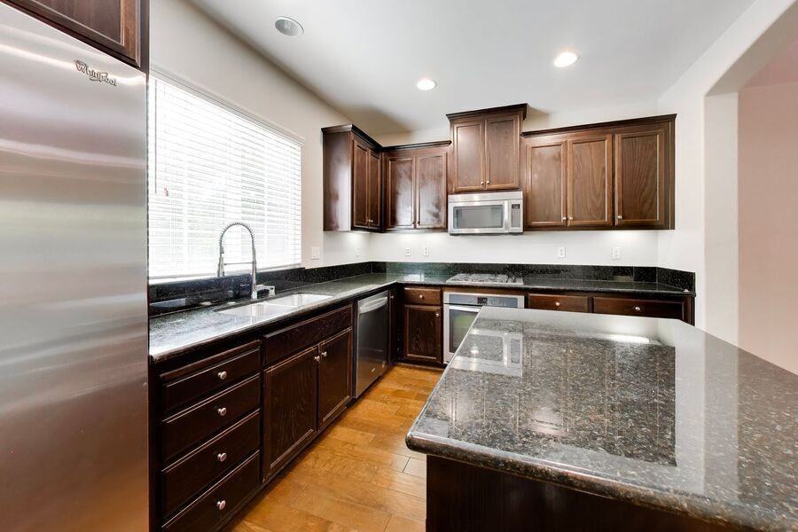 485 Chagall St - Photo 4 of 33