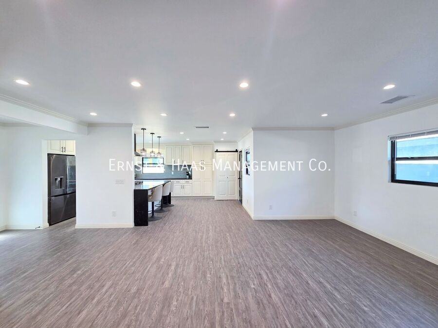2102 Nipomo Ave - Photo 6 of 26