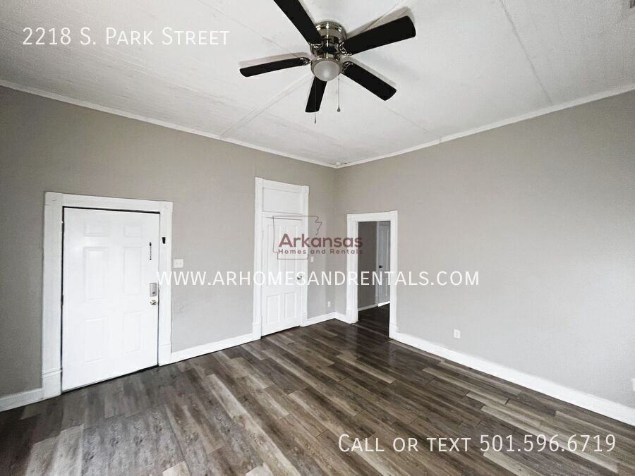 2218 S Park St - Photo 2 of 11