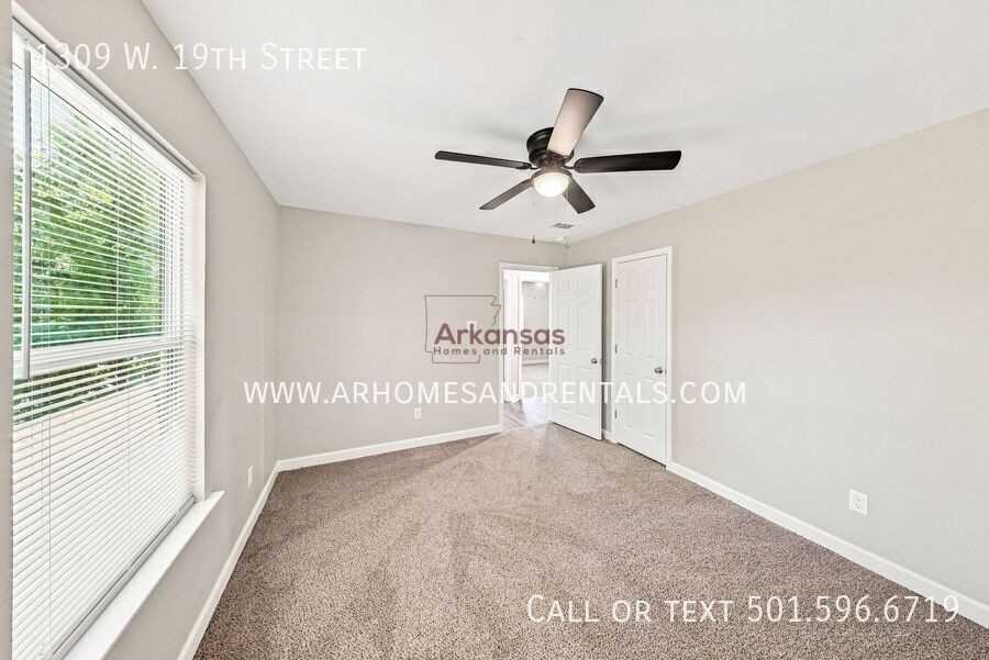 1309 W 19th St - Photo 7 of 20