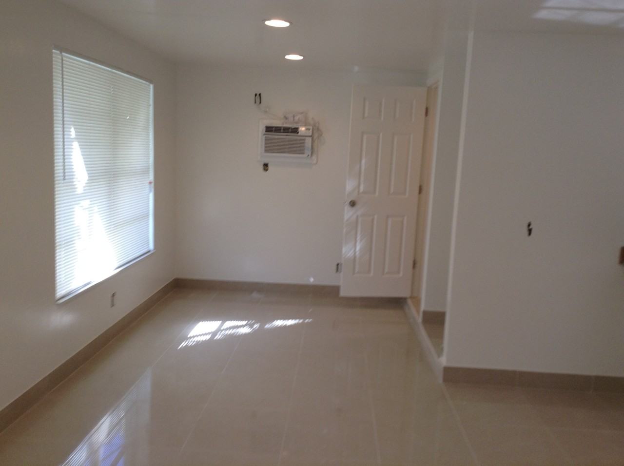 321 Kenilworth Blvd #321 - Photo 2 of 15