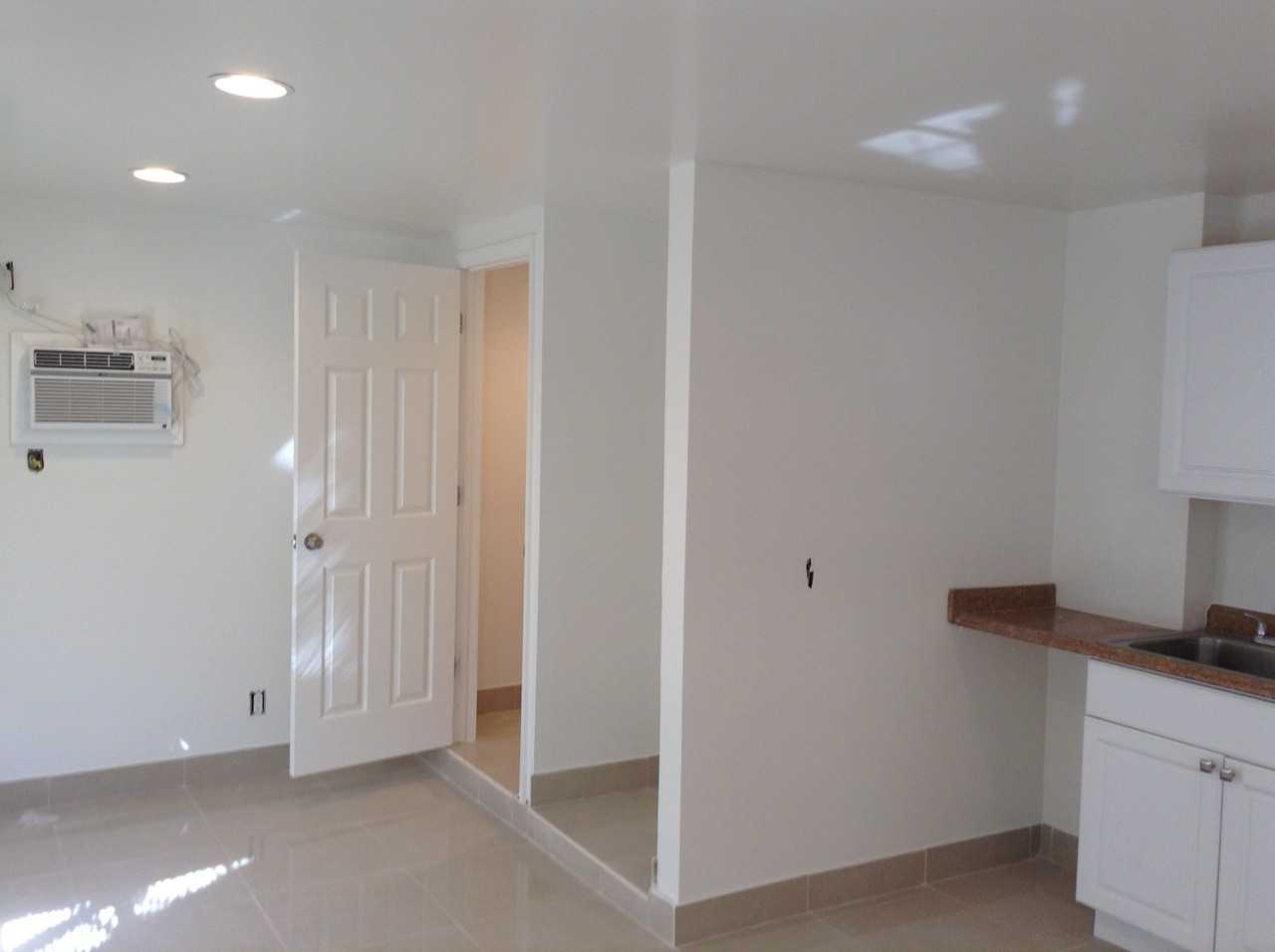 321 Kenilworth Blvd #321 - Photo 3 of 15