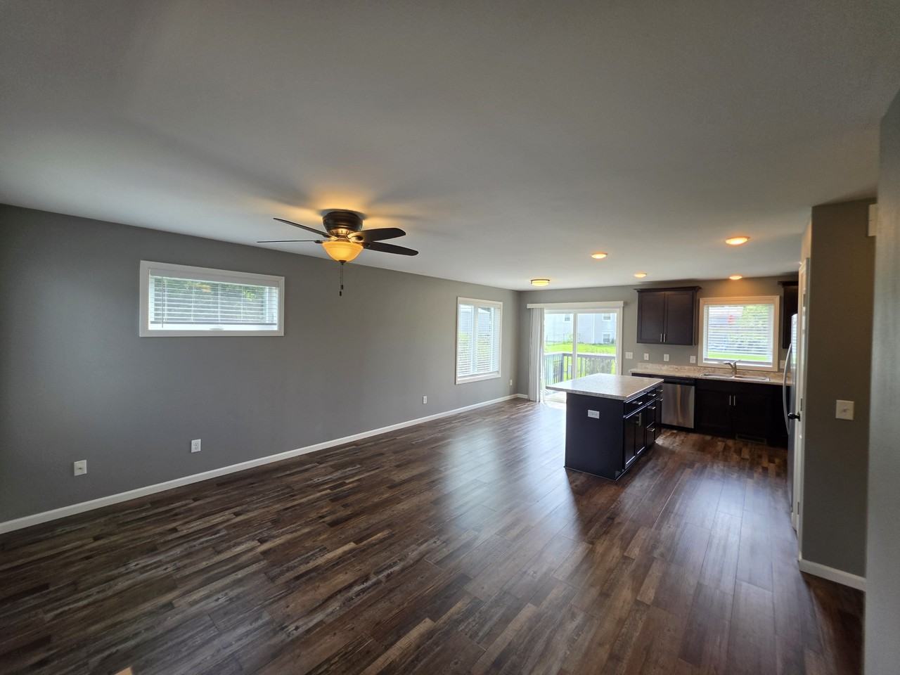 2721 Kellogg Ave #2721 - Photo 4 of 17