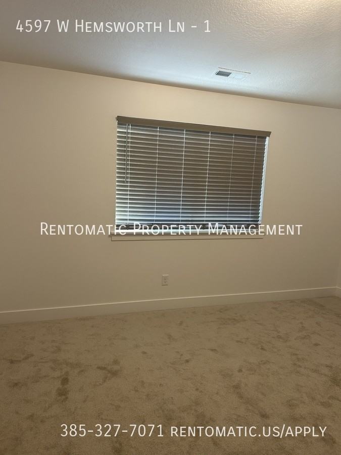 4597 W Hemsworth Ln #1 - Photo 7 of 24