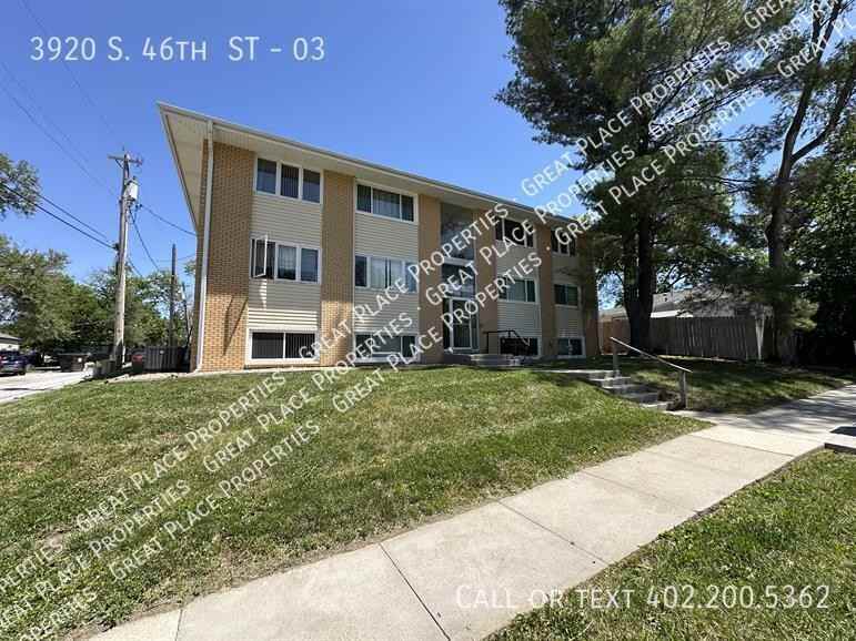 3920 S 46th St #03 - Photo 2 of 21