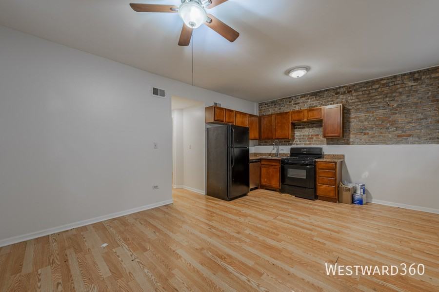 2433 N Talman Ave #G - Photo 3 of 15