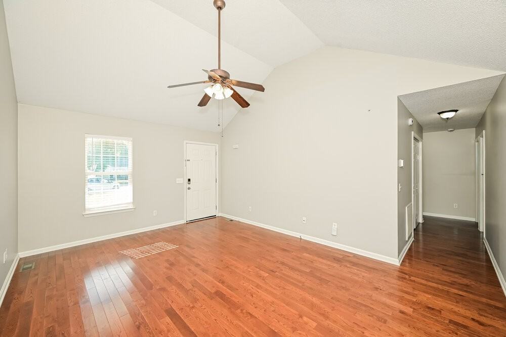 1915 Steaford Ct - Photo 5 of 16