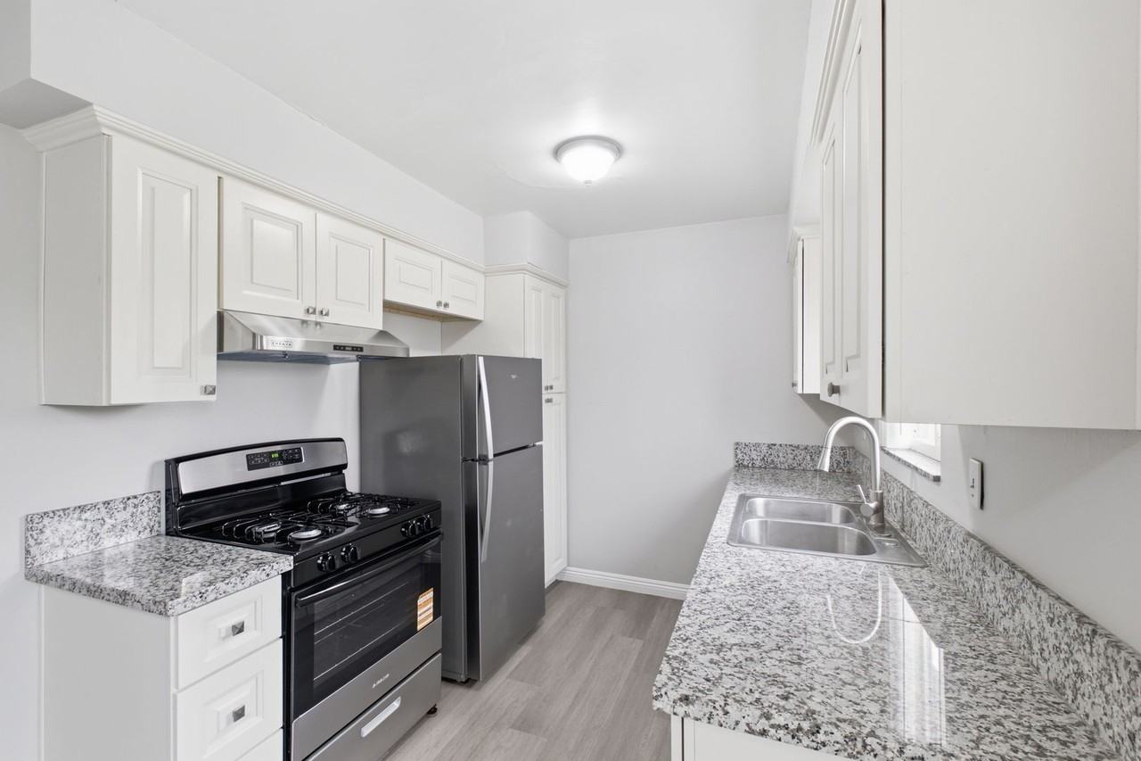 230 S Bandy Ave #17 - Photo 4 of 15