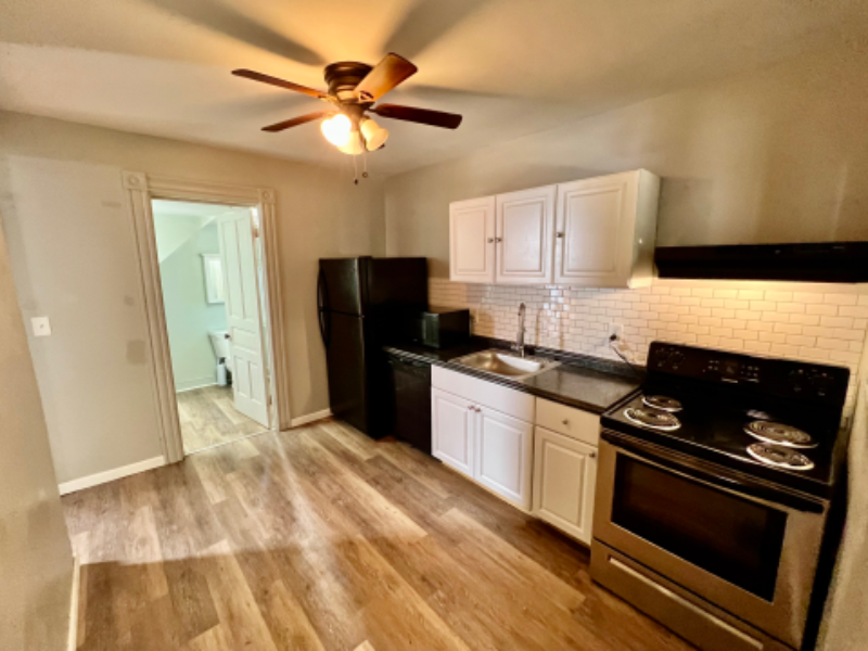 1114 S Shelby St #2 - Photo 5 of 12