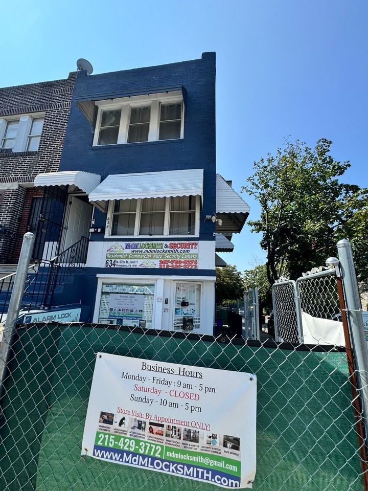 634 N 67th St - Photo 6 of 14