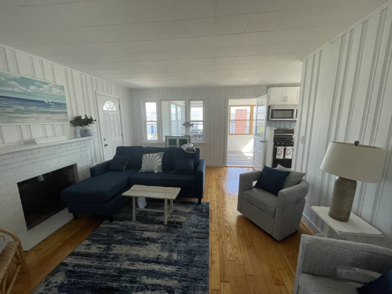 11 Tuttle Ave - Photo 3 of 11
