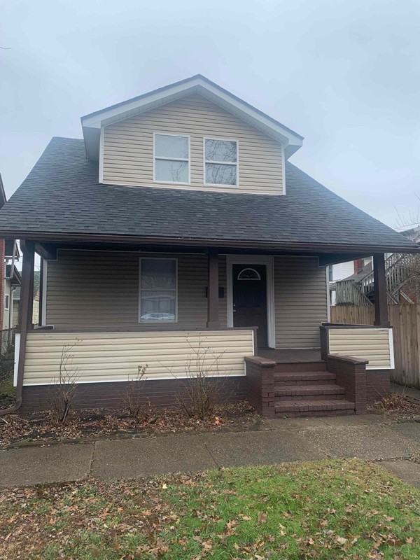 813 11th St W - Photo 2 of 20