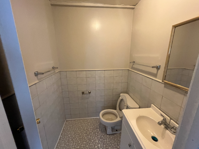273 W Essex Ave - Photo 7 of 12