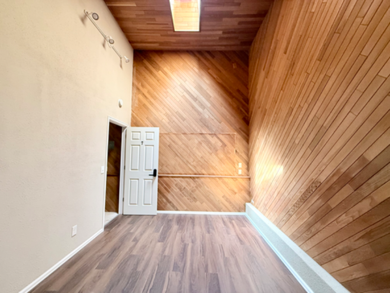 301 W Mangrum Dr - Photo 5 of 20