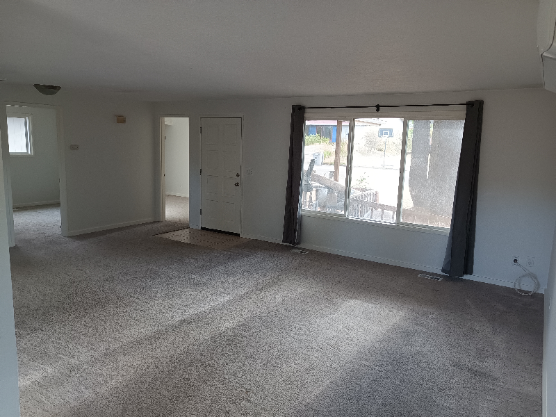 635 Sw 55th St - Photo 2 of 10