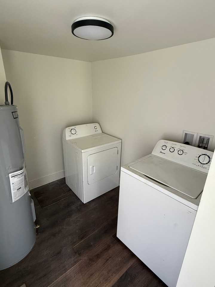 1817 N Evans Ave - Photo 4 of 9