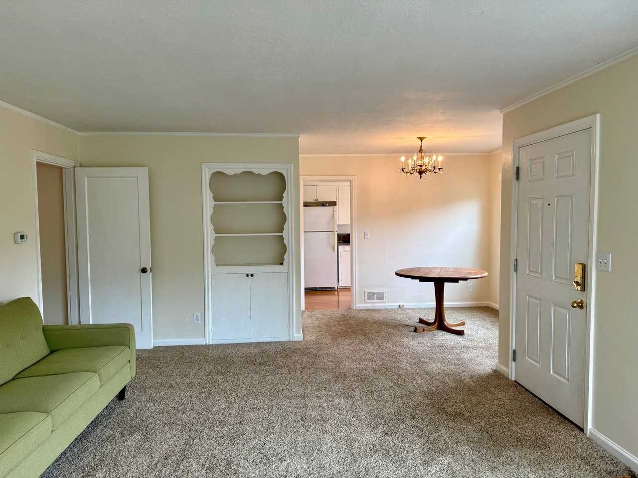 2010 Ne 77th Ave - Photo 3 of 12