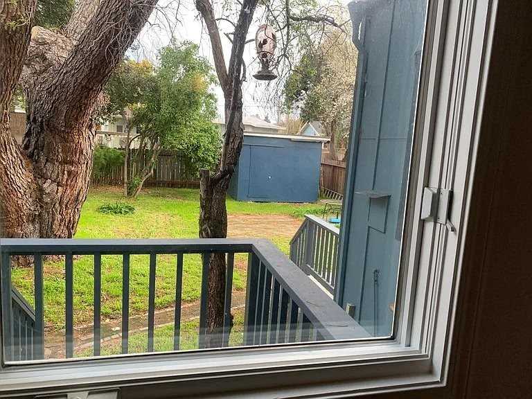 1521 Blake St - Photo 6 of 11