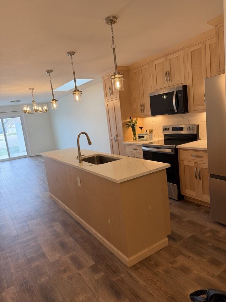 1434 Kays Ct - Photo 2 of 13
