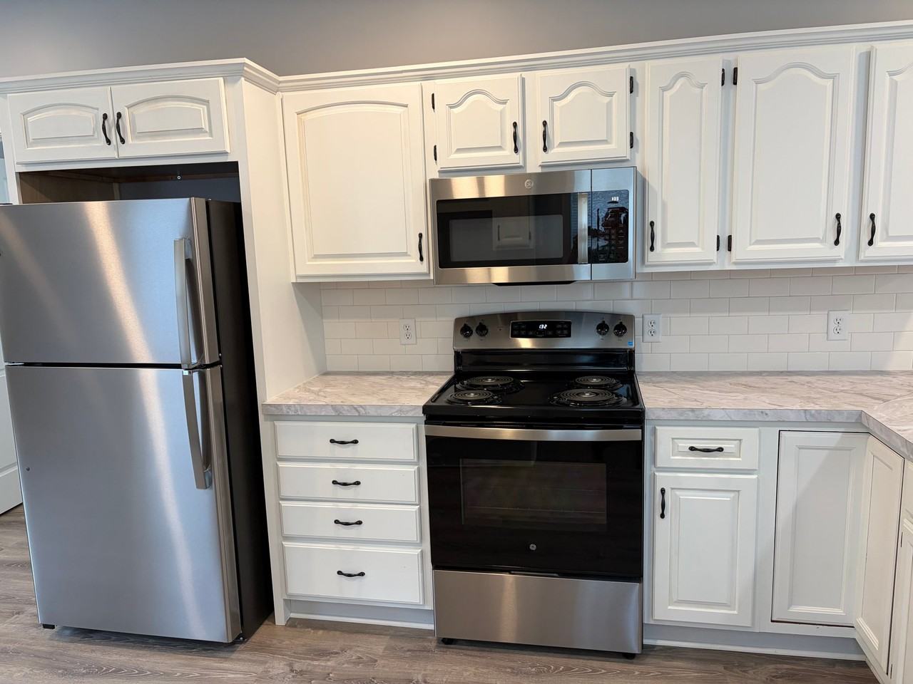27 Norwood Ave - Photo 2 of 14