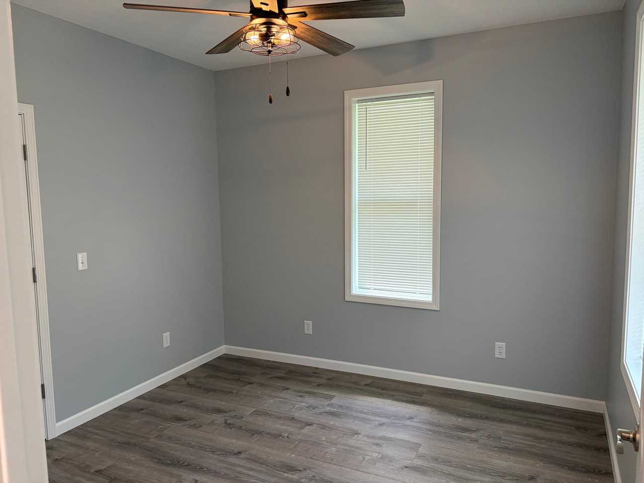 27 Norwood Ave - Photo 5 of 14