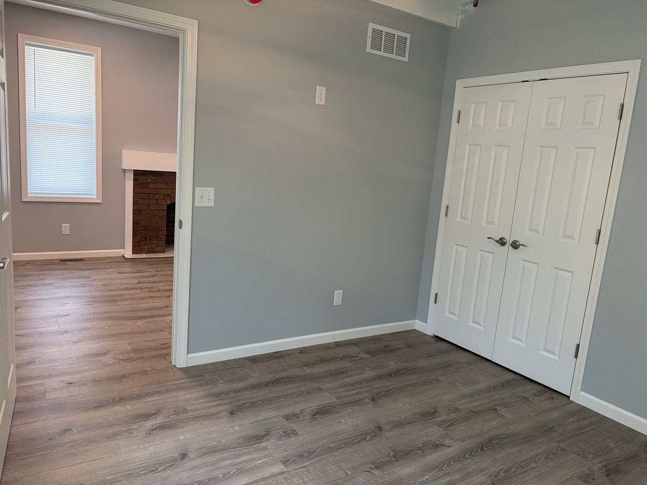 27 Norwood Ave - Photo 6 of 14