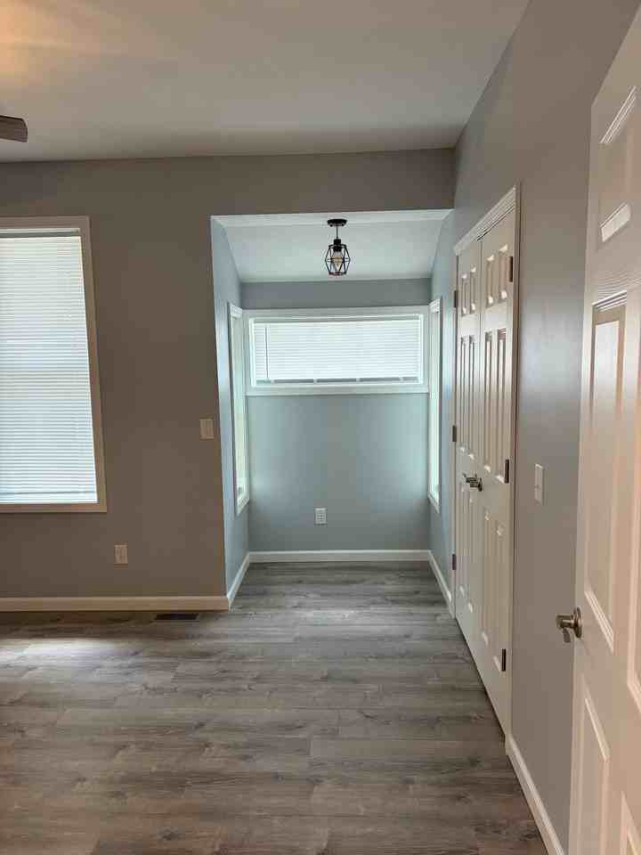 27 Norwood Ave - Photo 7 of 14