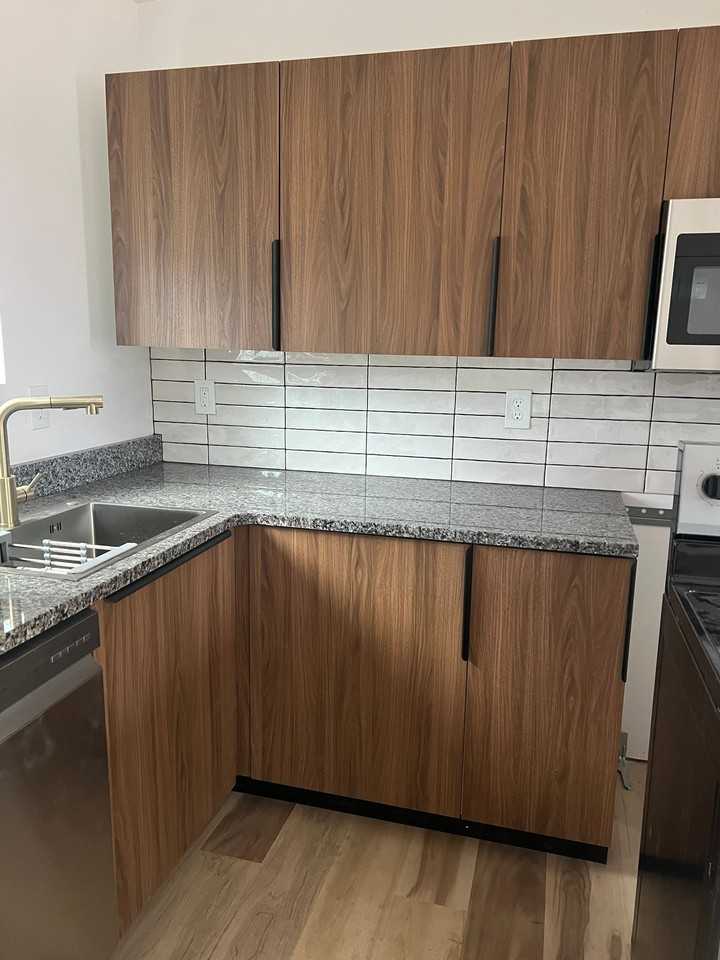 266 Monmouth Ave S - Photo 3 of 9